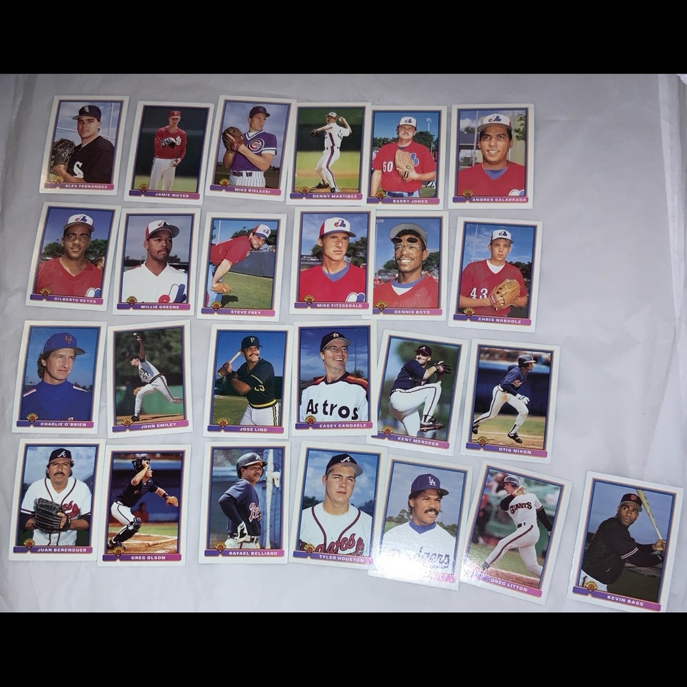 Bundle of Baseball Cards Lot 369